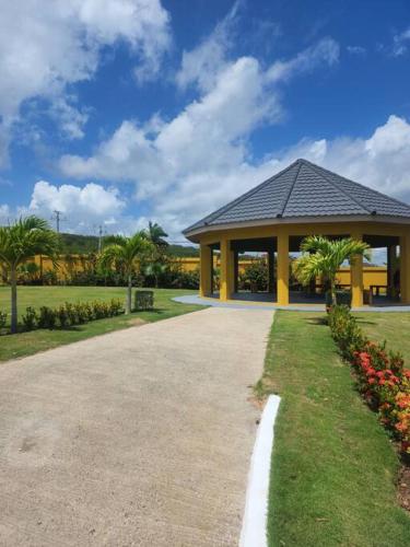 Κήπος έξω από το Stonebrook Manor Villa Chateau