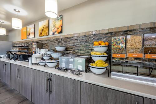 Makanan di atau berdekatan inn ini