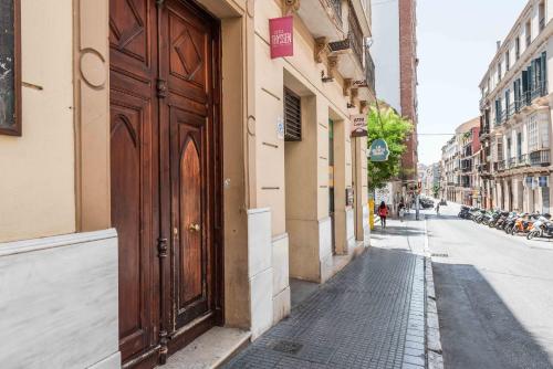 UrbanChicMalaga Historic Malaga with Quiet Patio