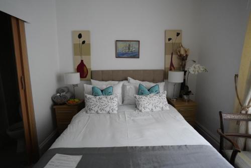 Ένα ή περισσότερα κρεβάτια σε δωμάτιο στο Marlborough Guest House B & B