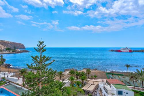 Frontline Ocean View Apartment Los Cristianos