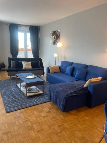 Гостиная зона в Blue Haven Sèvres
