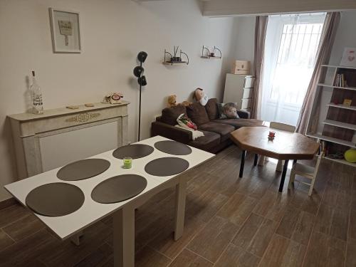 Photo de la galerie de l'établissement La Maison de la Cloche, à Puimoisson