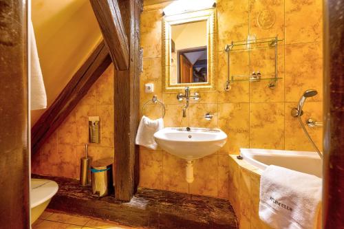 Ένα μπάνιο στο Betlem Club Hotel