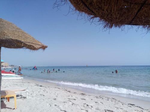 Agréable villa proche de la mer a Chott Meriem