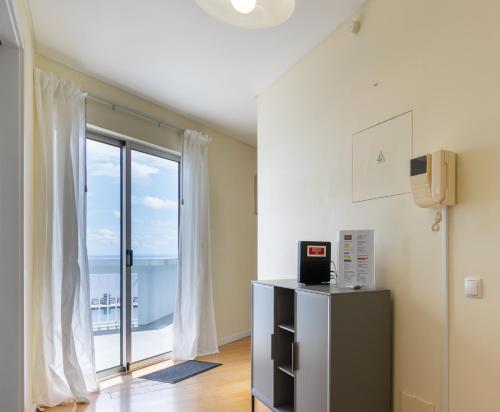 Atlantic Penthouse - City, Montain & Ocean - Free Parking