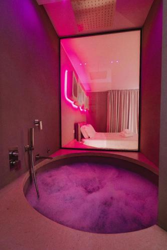Postel nebo postele na pokoji v ubytování Euphoria Resort