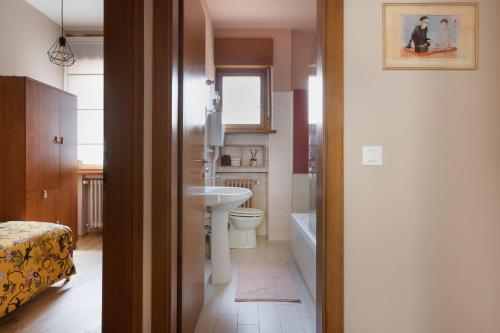 Salle de bains dans l'établissement Maison D'Or