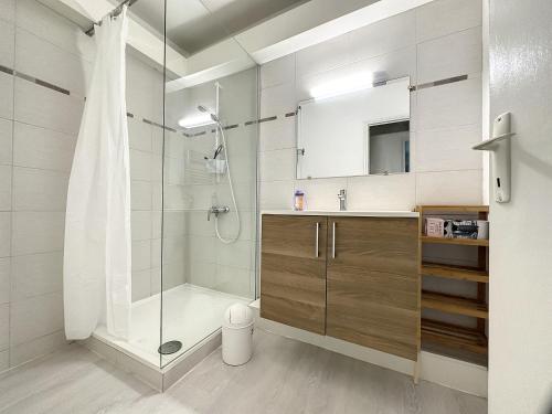 Ванна кімната в Appartement aux portes des Gorges du Tarn