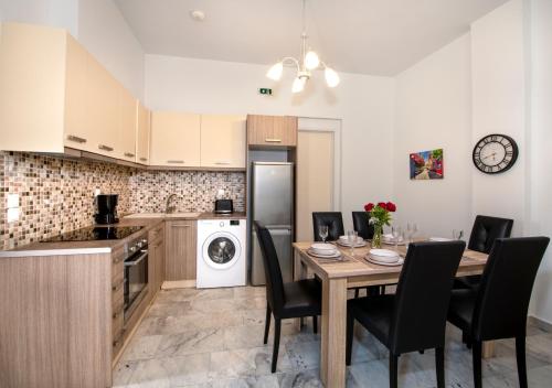 Irina Apartment in Old Town with 3 Bedrooms and 2 Baths