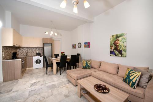 Irina Apartment in Old Town with 3 Bedrooms and 2 Baths