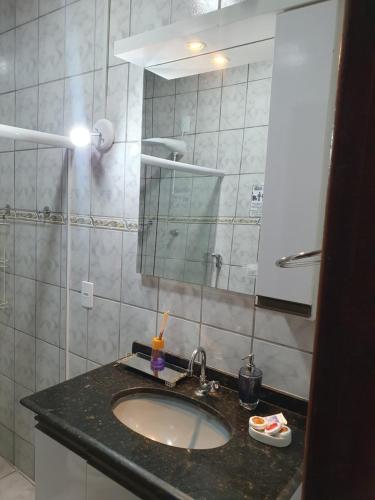 Bilik mandi di SUÍTE ÔMEGA