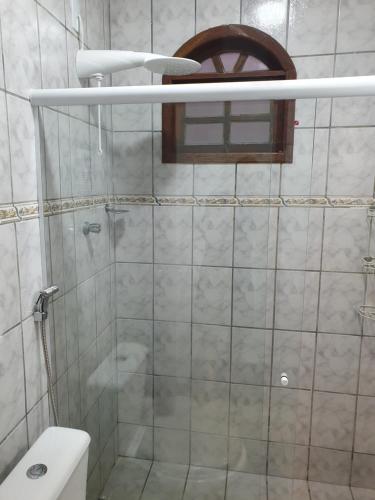 Bilik mandi di SUÍTE ÔMEGA