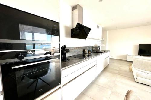 Bright 70m with sea view – Photos 4