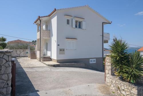 Apartments Ivan