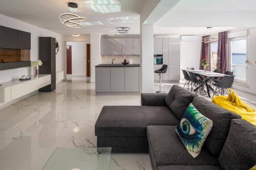 Fotografie z fotogalerie ubytování Apartman with beautiful view Magdalena v destinaci Podstrana