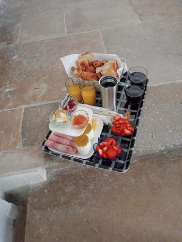 Opțiuni de mic dejun disponibile oaspeților de la Domaine La Fourmilière