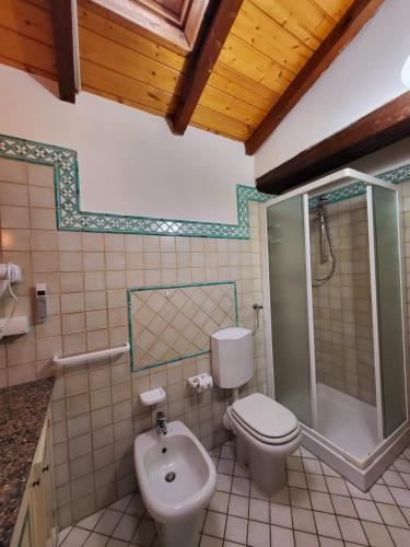 Bilik mandi di Residence Antico Borgo