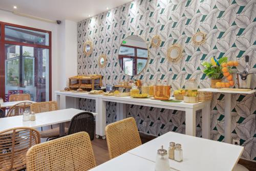 Nourriture dans l'hôtel ou à proximité