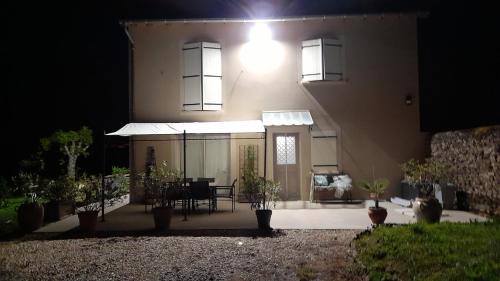 B&Bが所在する建物
