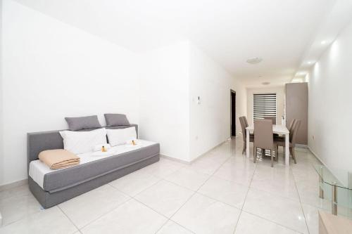 Gallery image of Vela Blu Apartments - Rose Court in Il-Gżira