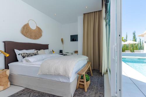 Unique & Luxurious Villa With Heated Pool, Gym & C