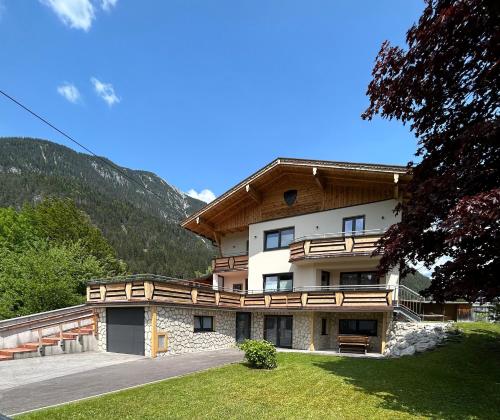 Nespecifikovaný výhled na hory nebo výhled na hory při pohledu z apartmánu