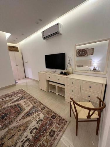 Nuzul R118 – Elegant Studio Room