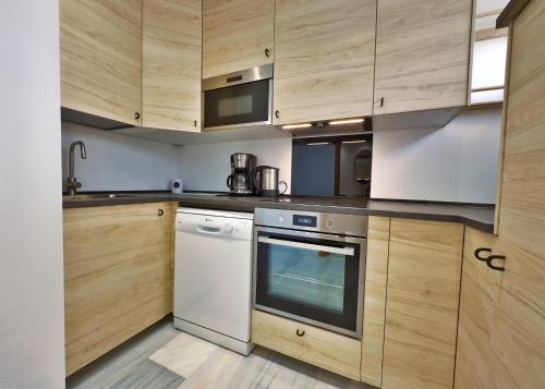Diana 206. Completely Renovated Apartment on the Beachfront.