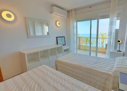 Diana 206. Completely Renovated Apartment on the Beachfront.