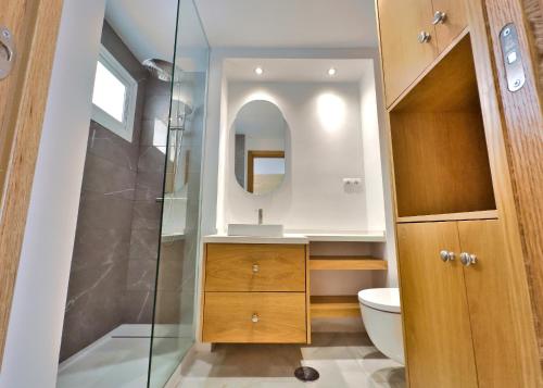 Diana 206. Completely Renovated Apartment on the Beachfront.