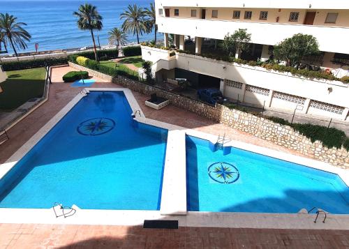 Diana 206. Completely Renovated Apartment on the Beachfront.