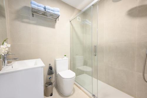 Fuengirola Sun Studio with terrace 9th floor by 10ToSea
