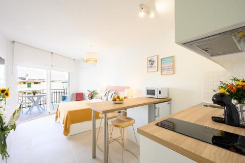 Fuengirola Sun Studio with terrace 9th floor by 10ToSea