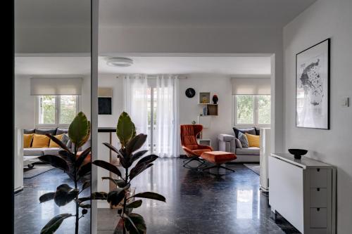 The Black Marble - Sea View, 2BR, 2BA in Paleo Faliro