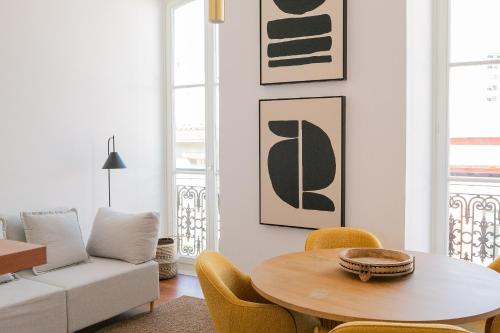 President Pais Apartment