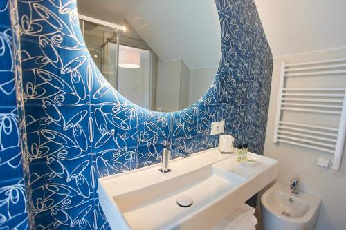 BLUE BOUTIQUE – Photos 3