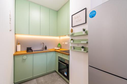 Η κουζίνα ή μικρή κουζίνα στο Flexible SelfCheckIns 50 - Zagreb - Garage - Loggia - New