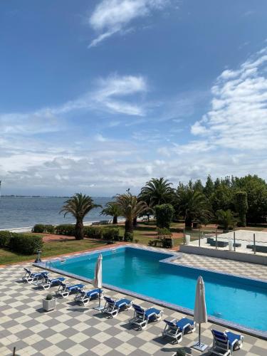 Πισίνα στο ή κοντά στο Riabela Inn