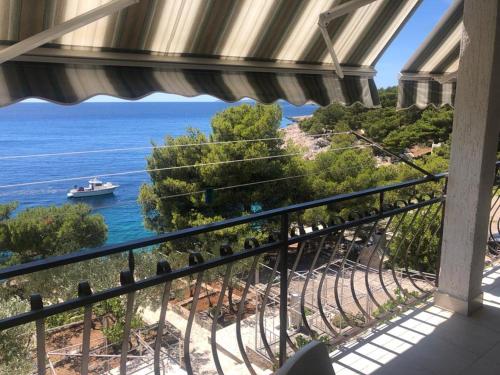 30 meters away from sea! Seaside apartment Maja