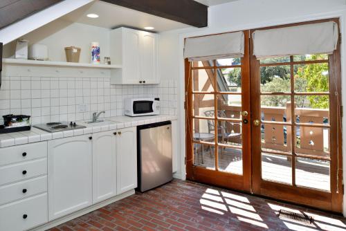 Una cocina o zona de cocina en Wine Valley Inn