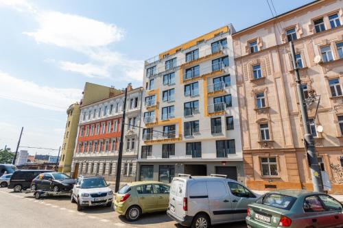 Studio brand new apartment #28 in new building with free parking in city center