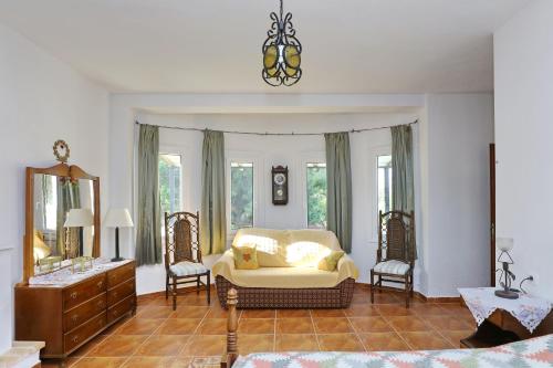 Aloni Villa