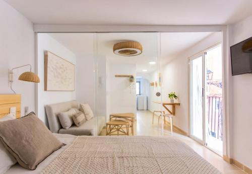Zdjęcie z galerii obiektu Alonis Suites Old Town - Trinitat 0 w mieście Villajoyosa