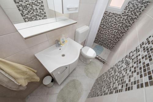Koupelna v ubytování Apartmani Marica Beg