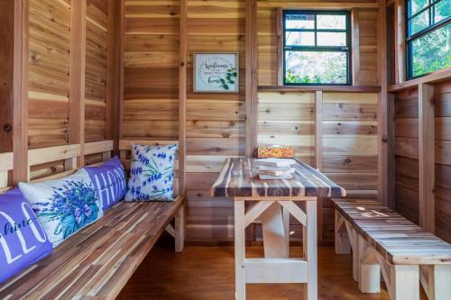 Ein Sitzbereich in der Unterkunft Sunrise Valley Suite
