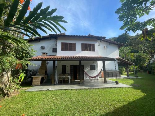Taman di luar Condominio Frente Praia Boissucanga