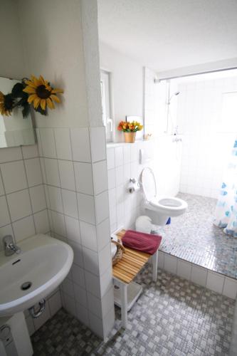 Bilik mandi di Pension Waldheim