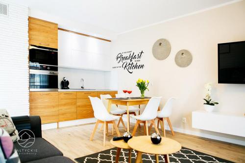 Dapur atau dapur kecil di Apartamenty Bałtyckie - Bulwar Portowy - widok na port, centrum, najlepsza lokalizacja w Ustce
