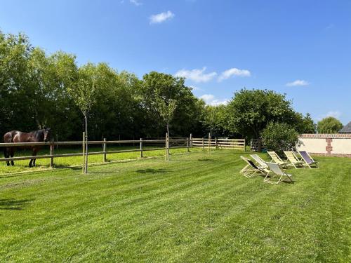 Un jardín fuera de Gîte le Terrier